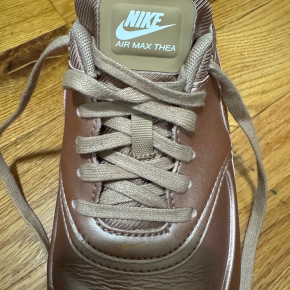 NIKE AIR MAX THEA - METALLIC ROSE GOLD - Picture 4 of 6